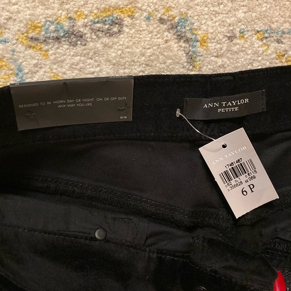 ANN TAYLOR Black Velvet Pants - Picture 3 of 4
